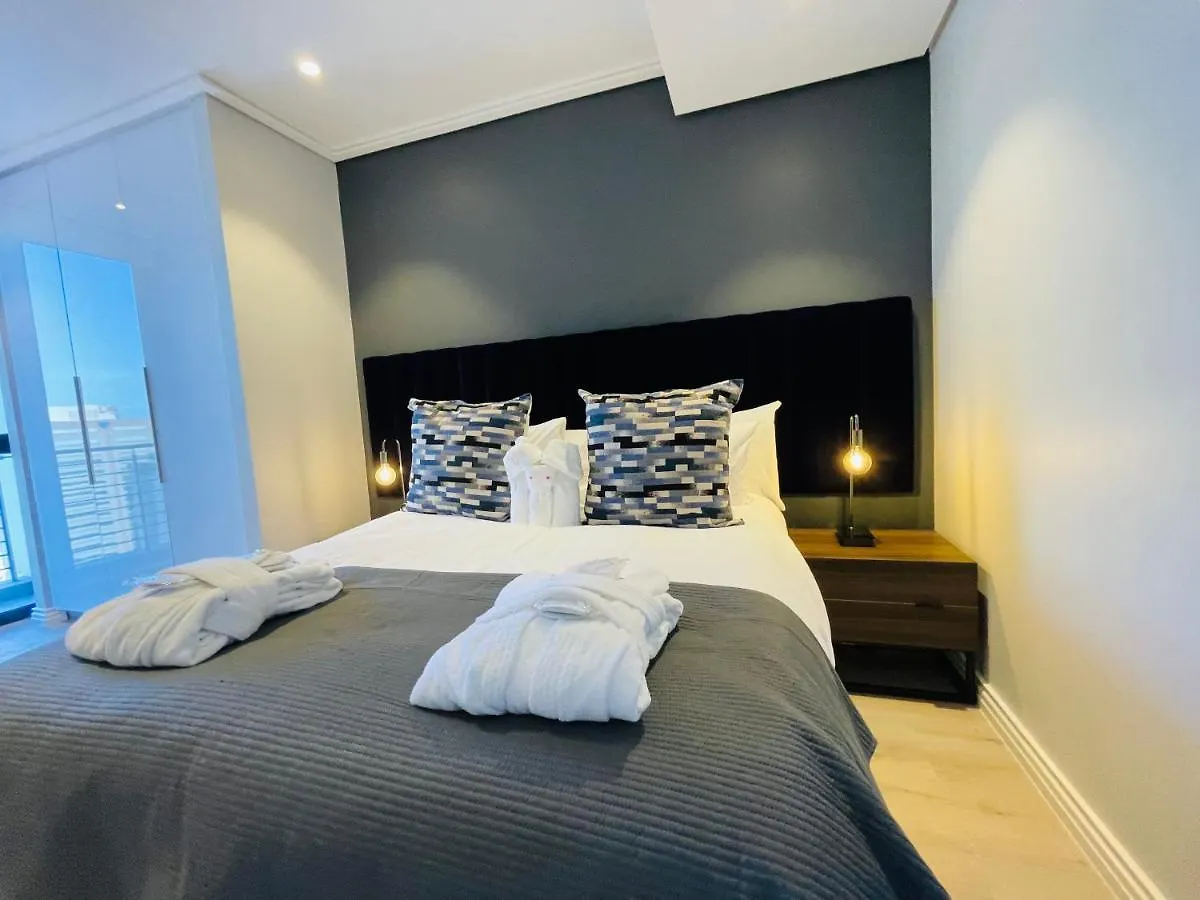 Urban Elephant 16 On Bree Cape Town Apartment