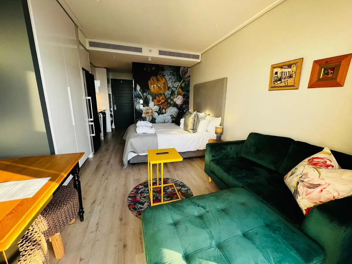 Urban Elephant 16 On Bree Cape Town Apartment